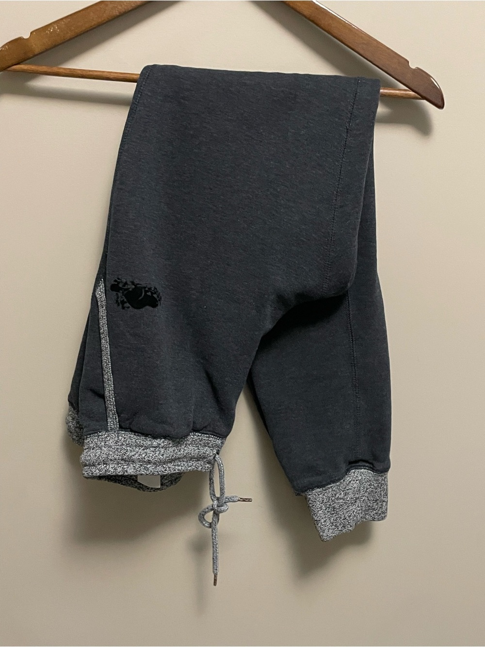 Roots Grey Sweatpants Joggers Women’s Small
